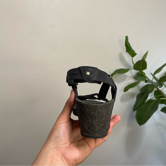 Teva Ysidro Black Leather Strap Wedge Sandals - Picture 5 of 6